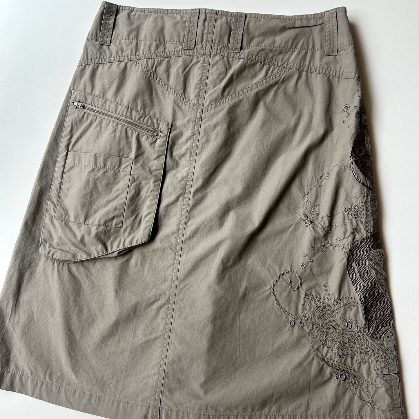 Embroidered Cargo Skirt ✮ Size 8