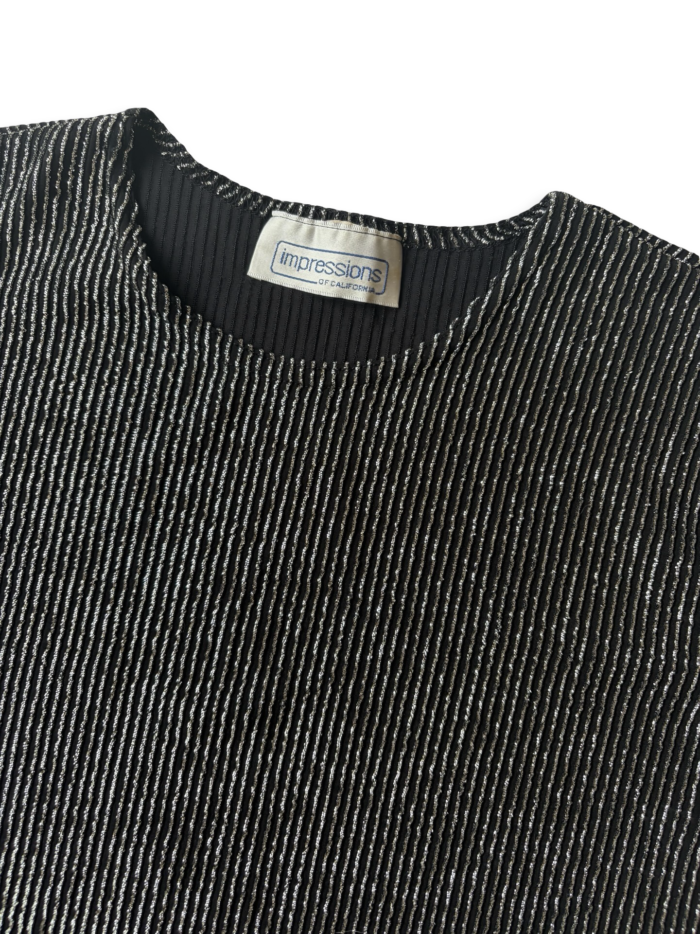 90s Metallic Tee ✮ Size M