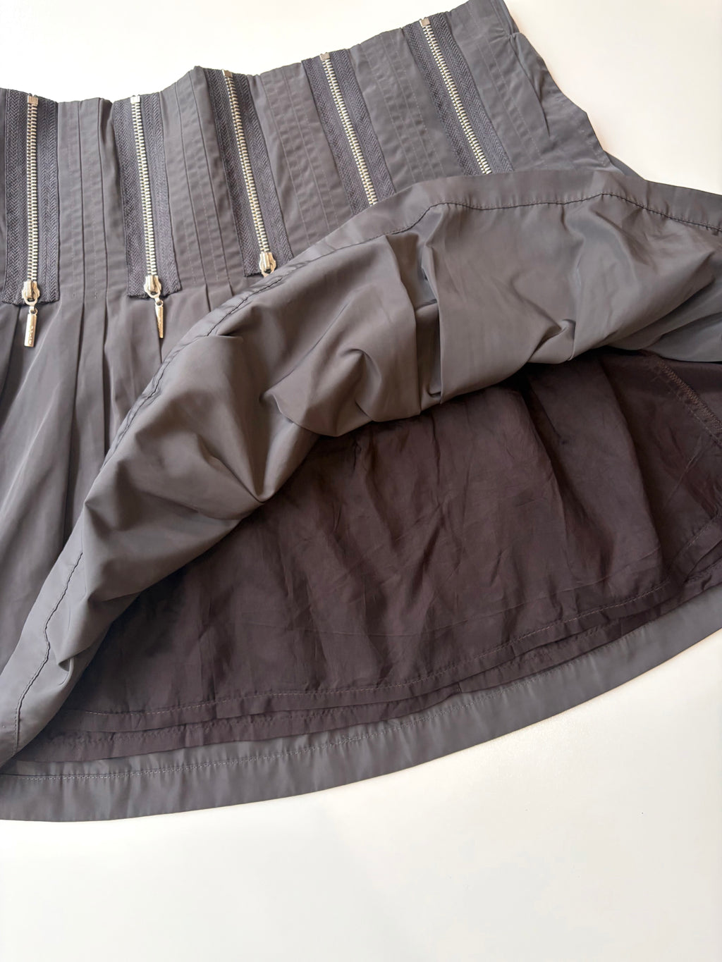 Pleated Zipper Skirt ✮ Size 10-12*