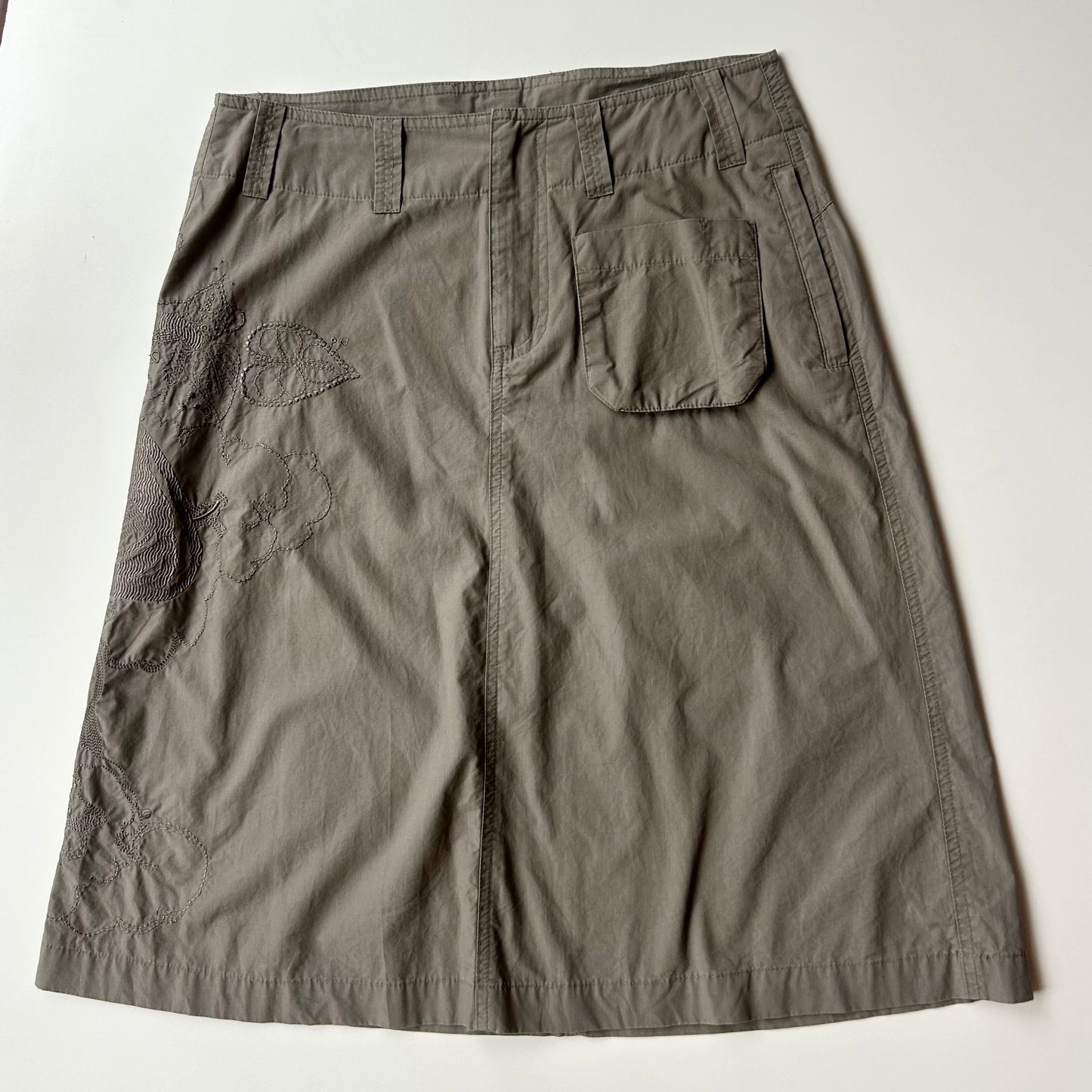 Embroidered Cargo Skirt ✮ Size 8