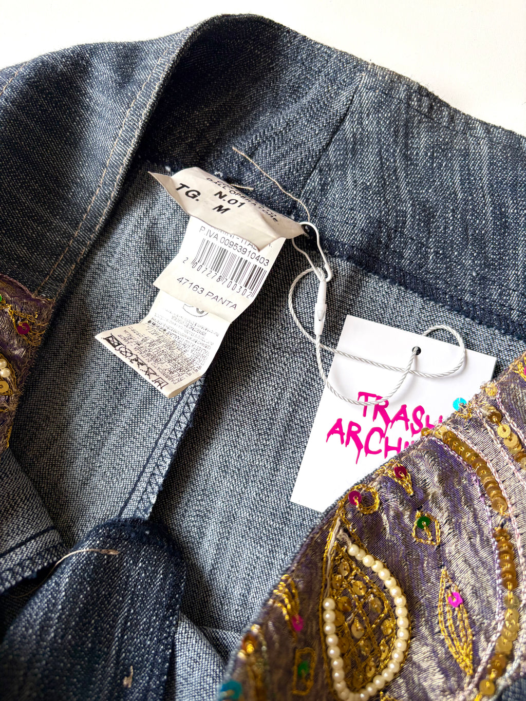 Bedazzled Denim Capris ✮ Size S-M*
