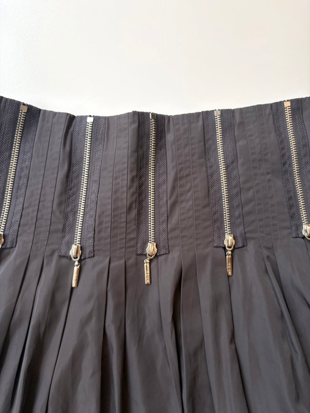 Pleated Zipper Skirt ✮ Size 10-12*