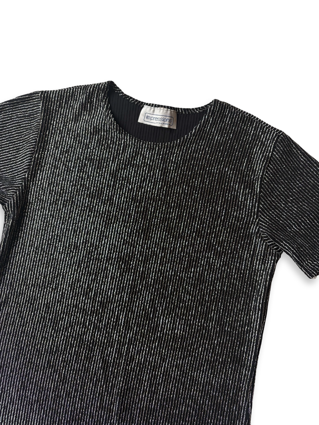 90s Metallic Tee ✮ Size M