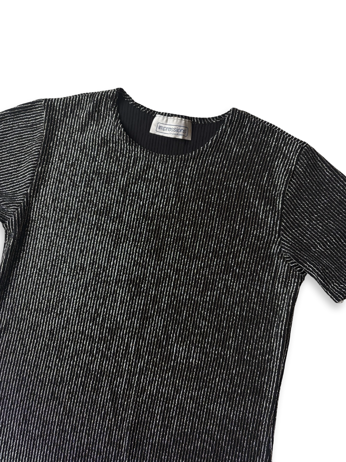 90s Metallic Tee ✮ Size M