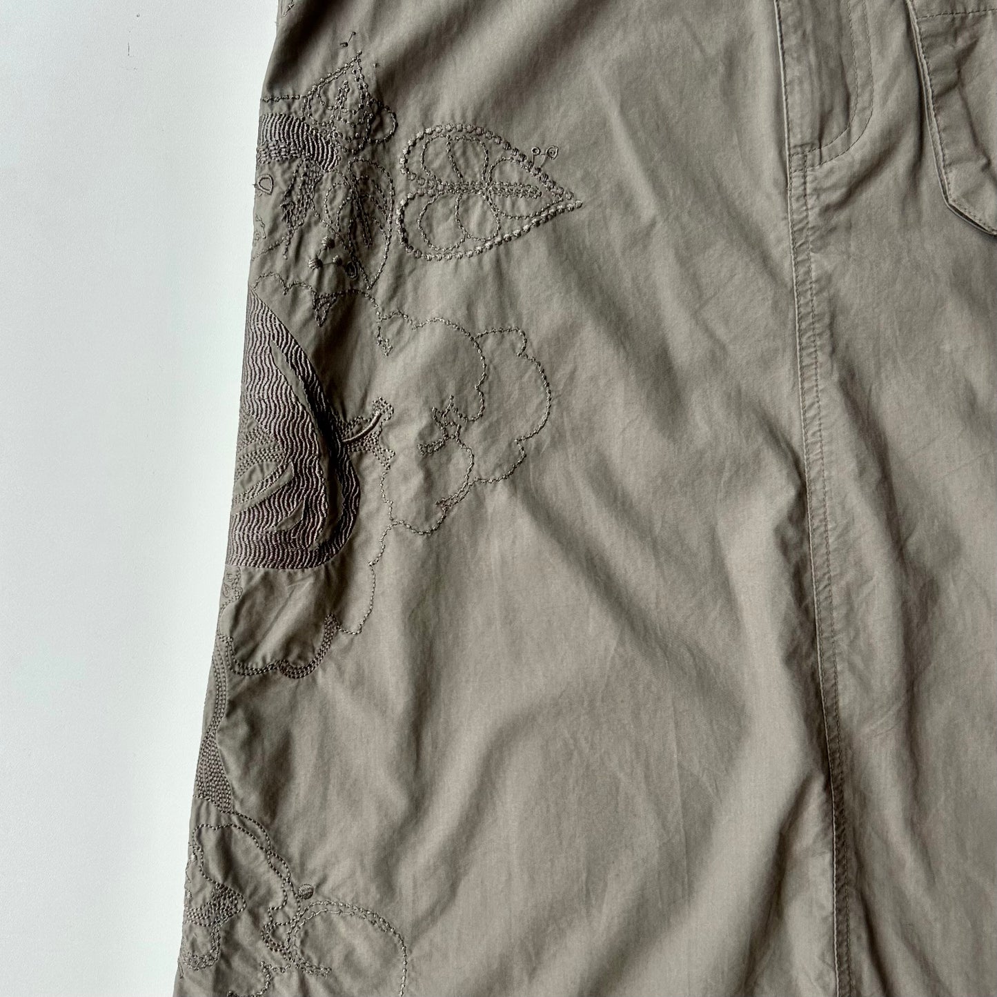 Embroidered Cargo Skirt ✮ Size 8