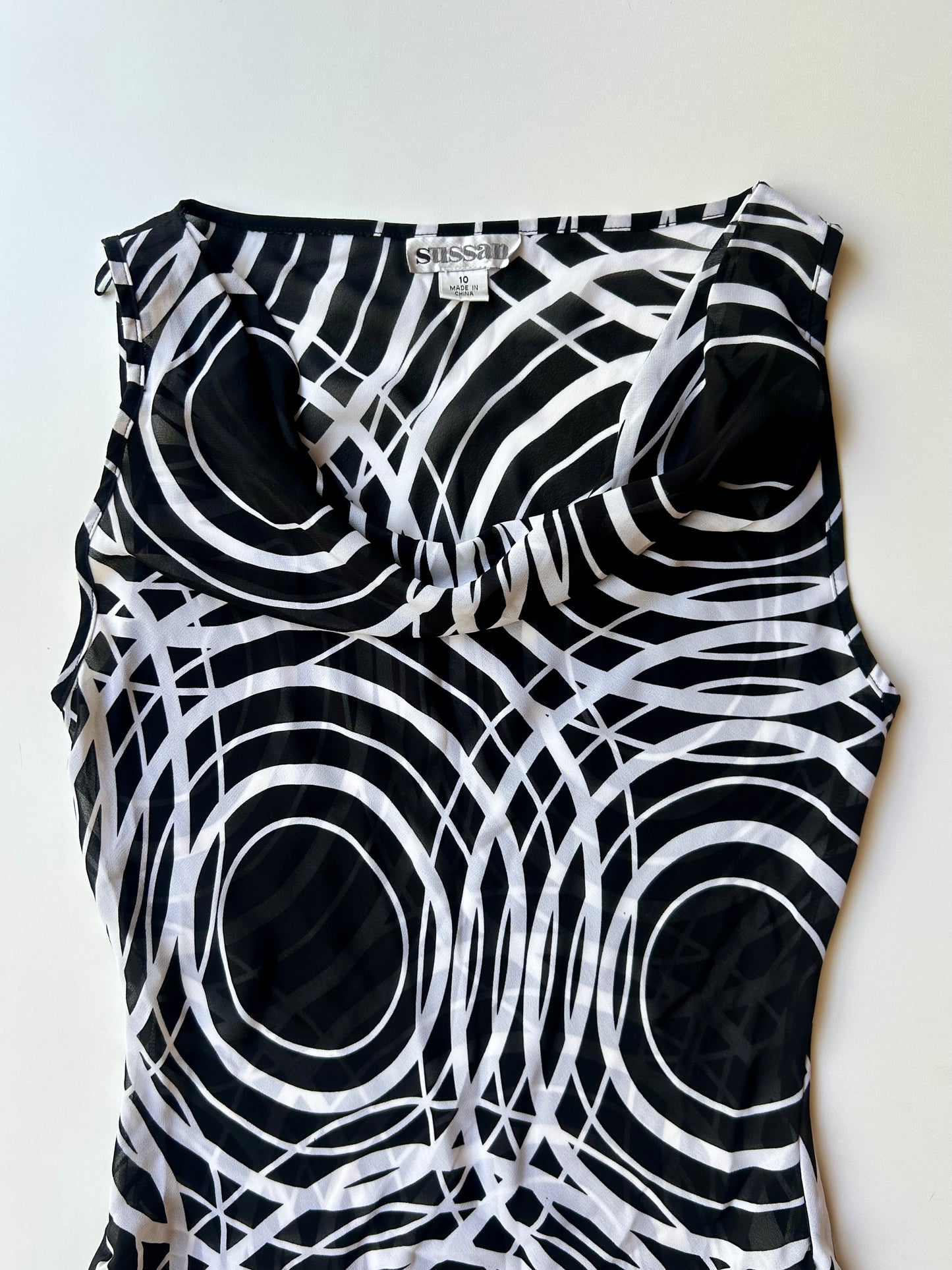 Sheer geometric top ✮ Size 10