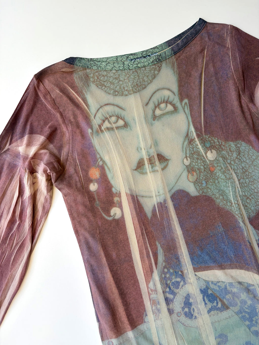 Rare Italian 90s Graphic Top ✮ Size L