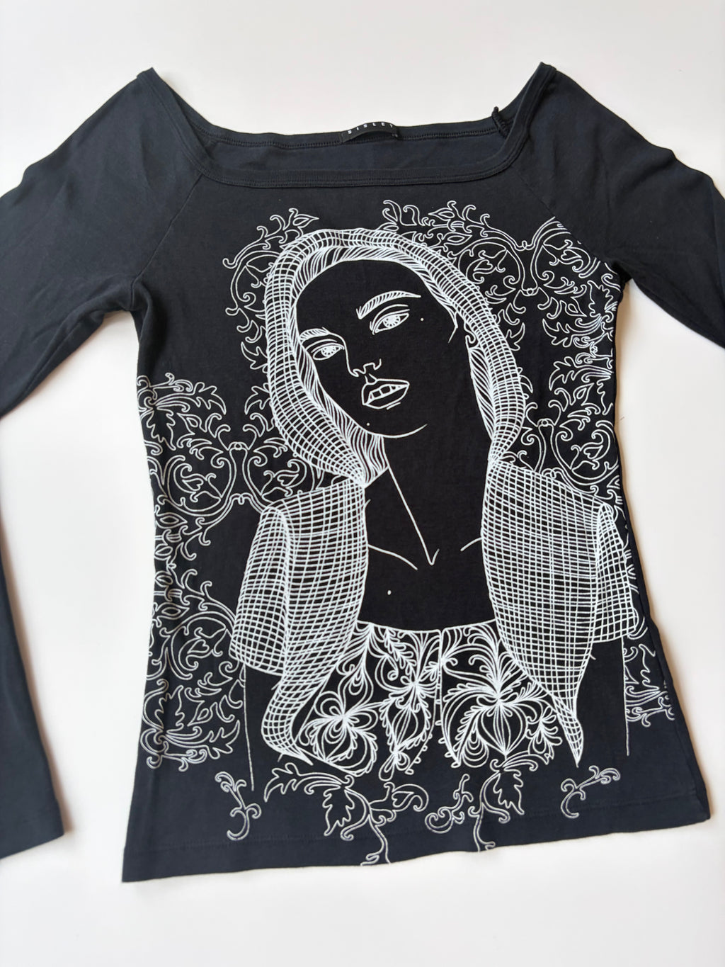 Italian Graphic Longsleeve Top ✮ Size M